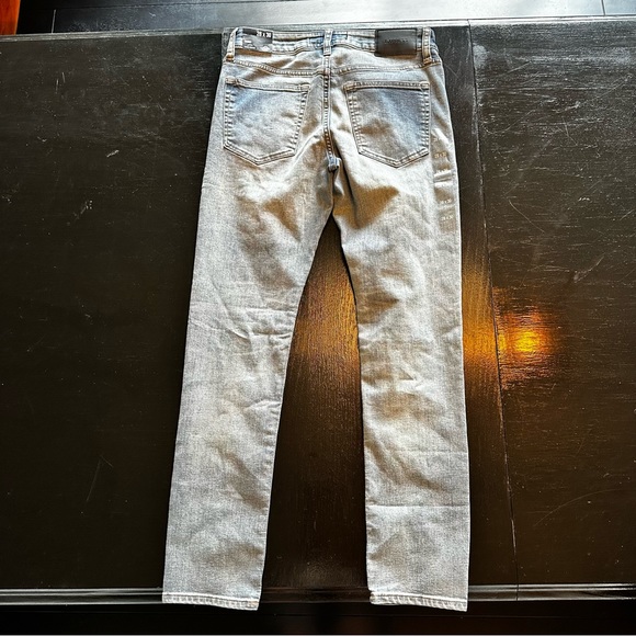 NWT Express 28x30 Skinny Light Wash Jean Denim - Picture 8 of 8